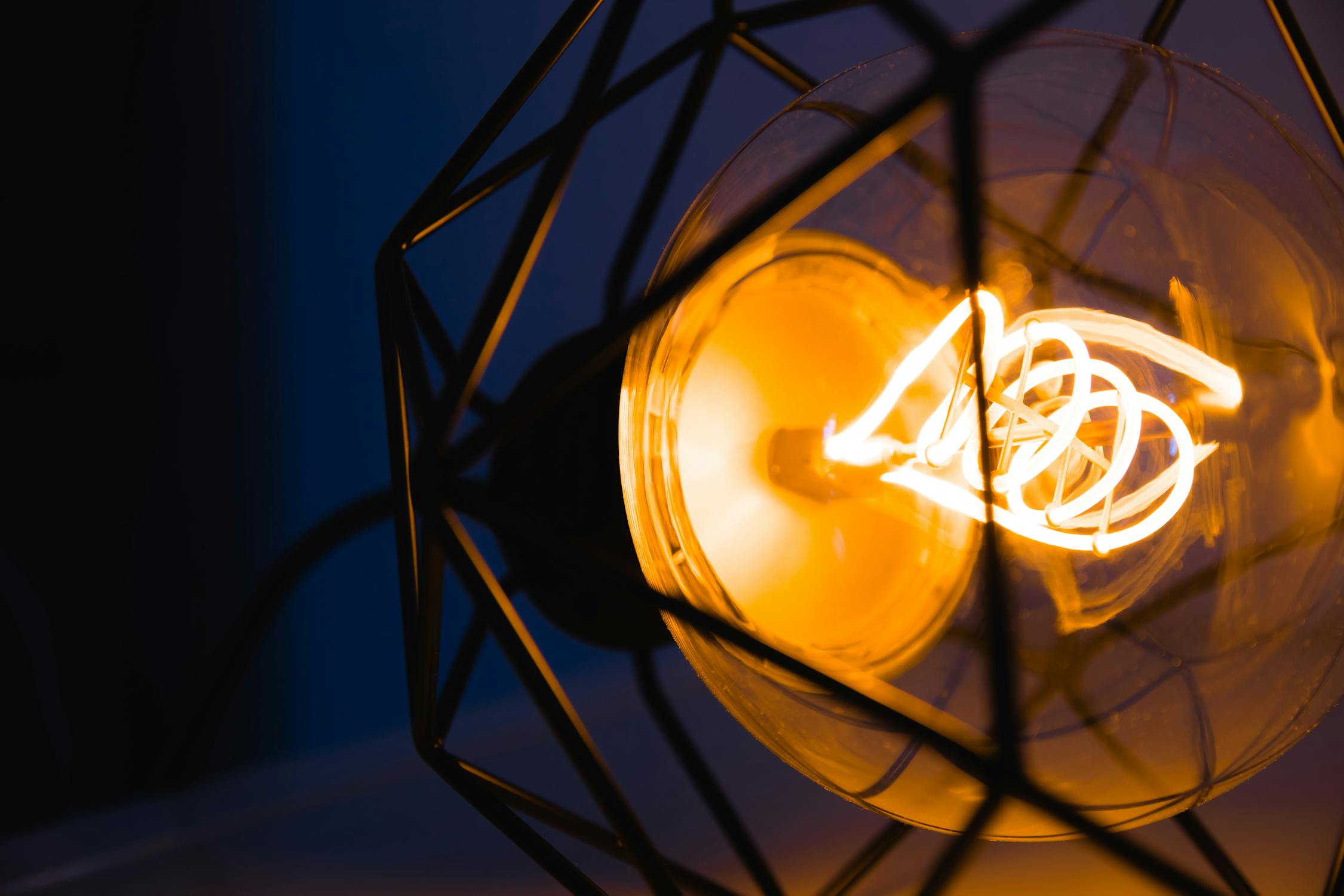 Gestion énergétique — ampoule filament design